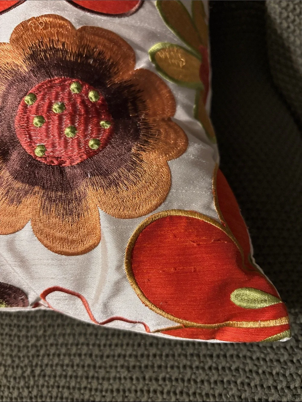 Pier 1 Imports Floral Embroidered 17’ Autumn 🍂 Fall Colors